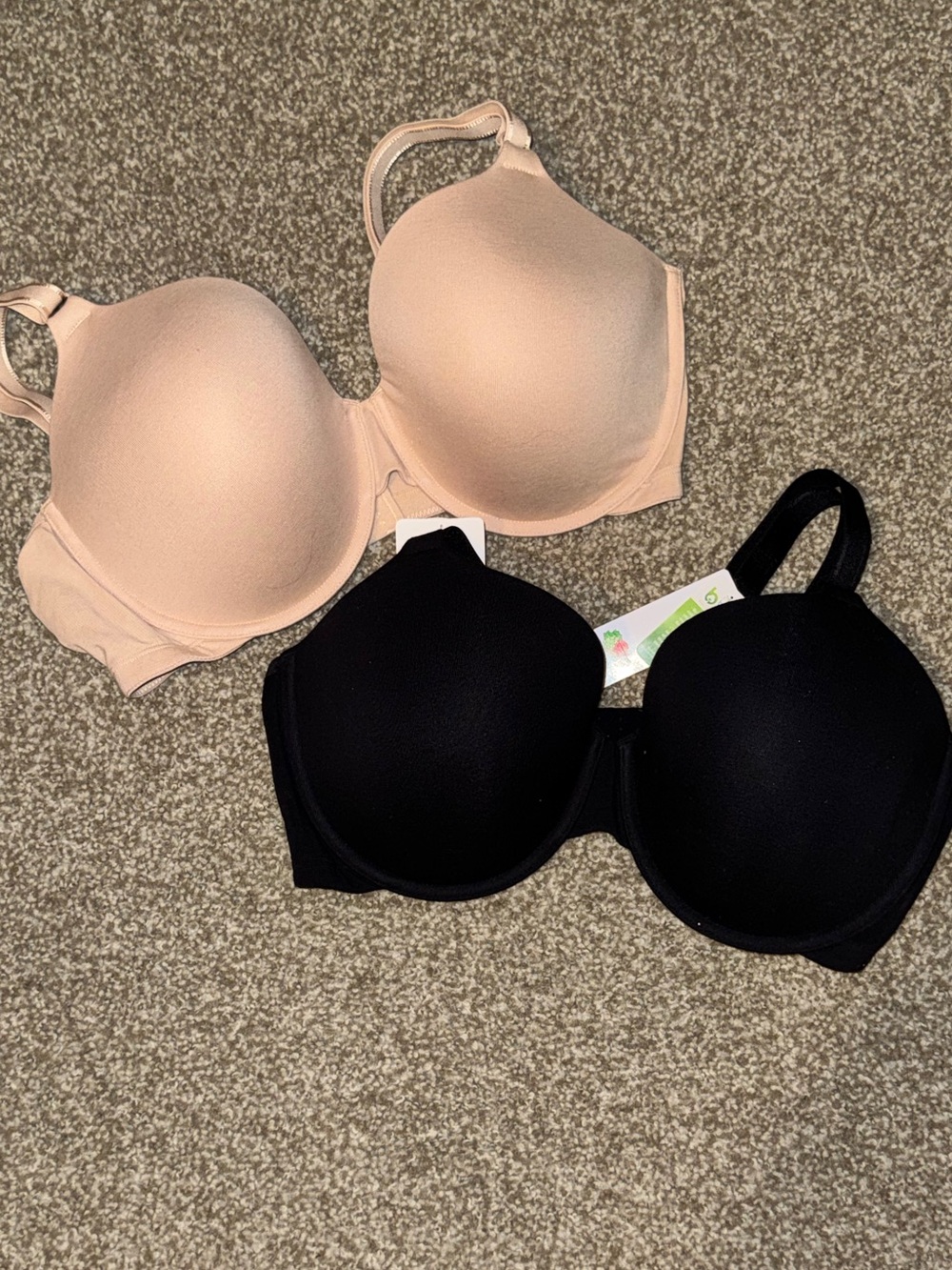 Bundle of 2 Fruit of the Loom Bras!